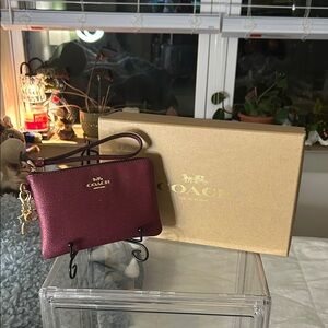 Coach Burgundy 1/4 Zip Wristlet 6”x 4” with Detachable Gold Purse Charms NIB